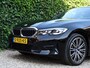 BMW 3-Serie Touring 320e Business Edition Plus | Carplay | Camera | Stoelverwarming