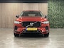 Volvo XC60 T6 AWD Recharge Ultimate Dark | Vol! | Bowers & Wilkins | Luchtvering | Trekhaak | 360° Camera | Head-Up Display | Adaptieve Cruise Control | Stoelverwarming voor+achter | Stuurwielverwarming | Full LED meesturende koplampen | Pilot Assist | BLIS Dode Hoe .
