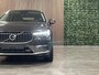 Volvo XC60 T6 AWD Recharge Ultimate Bright Long Range | Bowers & Wilkins | Luchtvering | Trekhaak | 360° Camera | Head-Up Display | Adaptieve Cruise Control | Stoelverwarming voor+achter | Stuurwielverwarming | 21 Inch | Full LED meesturende koplampen | Pilot Assist .