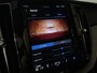 Volvo XC60 T6 AWD Recharge Ultimate Bright Long Range | Bowers & Wilkins | Luchtvering | Trekhaak | 360° Camera | Head-Up Display | Adaptieve Cruise Control | Stoelverwarming voor+achter | Stuurwielverwarming | 21 Inch | Full LED meesturende koplampen | Pilot Assist .