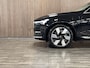 Volvo XC60 T6 AWD Recharge Plus Bright Long Range | Vol! | Luchtvering | Stoelventilatie | Trekhaak | 360° Camera | Harman Kardon | Stoelmassage | Adaptieve Cruise Control | Stoel en Stuurwielverwarming | Full LED Meesturende koplampen | 20 Inch | Pilot Assist | Ele