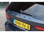 Volvo V60 2.0 T6 Plug-in hybrid AWD Essential Edition | Betreft Demo| Black Edition| 19'' Glossy Black Wielen| Adaptieve Cruise Control met Pilot Assist| Stoelverwarming voor + achter| Stuurwielverwarming| Dodehoekdetectie|