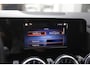 Mercedes-Benz B-klasse 250 e AMG*Perfect Onderh.*Night pakket/Half Leder/Stoelverw./Camera/LED/Apple Carplay-Android/Sfeer/Act. Remass./Rijstrook/Standkachel/Parkeersens.V+A/18 inch LM*