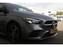 Mercedes-Benz B-klasse 250 e AMG*Perfect Onderh.*Night pakket/Half Leder/Stoelverw./Camera/LED/Apple Carplay-Android/Sfeer/Act. Remass./Rijstrook/Standkachel/Parkeersens.V+A/18 inch LM*