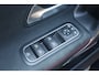 Mercedes-Benz CLA 200 Business Solution AMG NL-Auto!! Pano I Elek.Stoelen I Key-Less