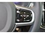 Volvo V90 T6 Recharge AWD Ultra Dark - Panorama/schuifdak - IntelliSafe Assist & Surround - 360º Camera - Harman/Kardon audio - Adaptieve LED koplampen - Verwarmde voorstoelen, stuur & achterbank - Parkeersensoren voor & achter - Elektr. bedienb. voorstoelen met geheugen - Head up display - Elektr. inklapbare trekhaak - 19' LMV