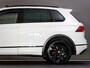 Volkswagen Tiguan 1.5 TSI ACT Highline Business R (PANORAMADAK, SFEERVERLICHTING, TREKHAAK, ADAPTIVE CRUISE CONTROL, BLUETOOTH)
