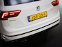 Volkswagen Tiguan 1.5 TSI ACT Highline Business R (PANORAMADAK, SFEERVERLICHTING, TREKHAAK, ADAPTIVE CRUISE CONTROL, BLUETOOTH)