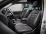 Volkswagen Tiguan 1.5 TSI ACT Highline Business R (PANORAMADAK, SFEERVERLICHTING, TREKHAAK, ADAPTIVE CRUISE CONTROL, BLUETOOTH)