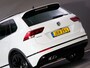 Volkswagen Tiguan 1.5 TSI ACT Highline Business R (PANORAMADAK, SFEERVERLICHTING, TREKHAAK, ADAPTIVE CRUISE CONTROL, BLUETOOTH)