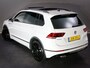 Volkswagen Tiguan 1.5 TSI ACT Highline Business R (PANORAMADAK, SFEERVERLICHTING, TREKHAAK, ADAPTIVE CRUISE CONTROL, BLUETOOTH)
