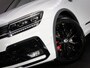 Volkswagen Tiguan 1.5 TSI ACT Highline Business R (PANORAMADAK, SFEERVERLICHTING, TREKHAAK, ADAPTIVE CRUISE CONTROL, BLUETOOTH)