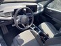 Volkswagen ID.3 Pure Oranje Edition 52 kWh 170 PK | Automaat | Steunhaak | Navigatie | Stoelverwarming | Stuurverwarming | Apple Carplay | Android Auto | Adaptive Cruise Control | Climate Control | LED |