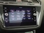 Volkswagen Tiguan 1.4 TSI eHybrid R-Line Business | Panoramadak | 360 camera | Dodehoek detectie | Keyless | Lederen bekleding | Stoel- en stuurwielverwarming | Parkeerasisstent |
