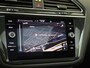 Volkswagen Tiguan 1.4 TSI eHybrid R-Line Business | Panoramadak | 360 camera | Dodehoek detectie | Keyless | Lederen bekleding | Stoel- en stuurwielverwarming | Parkeerasisstent |