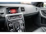 Volvo V60 2.0 T4 Automaat R-Design Sport | Schuifdak | Keyless | Standkachel | Camera | BLIS | Leder | NL-Auto