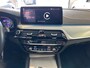 BMW 5-Serie Touring 530e xDrive M Sport 1e eig. P-dak LED Live Cockpit Sfeerlicht