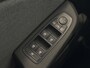 Renault Clio 1.0 TCe 90 Techno | Navigatie 9,3" | Climate Control | Cruise Control | Draadloze telefoonlader | Lichtmetalen velgen 17" | Parkeersensoren achter en achteruitrijcamera