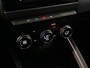 Renault Clio 1.0 TCe 90 Techno | Navigatie 9,3" | Climate Control | Cruise Control | Draadloze telefoonlader | Lichtmetalen velgen 17" | Parkeersensoren achter en achteruitrijcamera