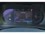 Volvo XC40 Extended Range Plus 82 kWh - IntelliSafe Assist & Surround - Parkeercamera achter - Verwarmde voorstoelen & stuur - Parkeersensoren voor & achter - Draadloze tel. lader - Warmtepomp - Elektr. inklapbare trekhaak - 19' LMV