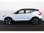 Volvo XC40 Extended Range Plus 82 kWh - IntelliSafe Assist & Surround - Parkeercamera achter - Verwarmde voorstoelen & stuur - Parkeersensoren voor & achter - Draadloze tel. lader - Warmtepomp - Elektr. inklapbare trekhaak - 19' LMV