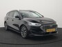 Ford Focus EcoBoost Hybrid 155pk Dealer O.H | Trekhaak Af Fabriek | Adaptive Cruise | Camera | Apple Carplay | Verwarmde Sportstoelen & Stuur | Navigatie | Blis | Virtual | DAB |