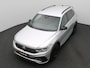 Volkswagen Tiguan 1.4 TSI eHybrid R-Line Business 245PK DSG Trekhaak, LED-Matrix, Elek. achterklep, 20" Suzuka velgen, Navigatiesysteem, Black Style, Winterpakket