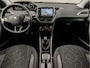 Peugeot 2008 1.2 PureTech Sport (PANORAMADAK, APPLE CARPLAY, NAVIGATIE, GETINT GLAS, LM VELGEN, SPORTSTOELEN, PARKEERSENSOREN, CRUISE, NIEUWE APK, NIEUWSTAAT)