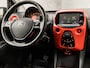 Citroën C1 1.0 VTi Deluxe Sport Automaat (APPLE CARPLAY, ELEKTRISCH VOUWDAK, LEDER, CAMERA, SCHERM, STOELVERWARMING, GETINT GLAS, LM VELGEN, PARKEERSENSOREN, CRUISE, NIEUWE APK, NIEUWSTAAT)
