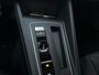 Volkswagen Golf 1.0 eTSI DSG Life Business Virtual Cockpit Navigatie Parkeersensoren Sfeerverlichting