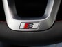 Audi Q7 60 TFSI e quattro Pro Line S Competition l Adaptive cruise control l Geheugenfunctie voorstoelen l Bang & Olufsen Premium 3D l Automatische airconditioning l Elektr. voorstoelen geheugen l Stoelverwarming voor en achter l Glazen panoramadak l HD-matrix l Adaptive air suspension sport l Elektrisch verstelbaar stuur l Uitgebreide voorverwarming + ventilatie l Vierwielbesturing l Elektrisch sluithulp portieren l Apple Carplay / Android Auto l Omgevingscamera's l Head-up display l Comfortsleutel, diefstalalarm l Lichtpakket plus ambient light l Trekhaak