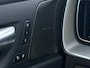Volvo XC60 2.0 T6 Plug-in hybrid AWD Ultra Dark / Trekhaak / Pano. dak / 360 camera / Head-up display / Elek. verstelbare stoelen / Stuur + stoelverwarming / BLIS / Harman Kardon /