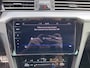 Volkswagen Passat 2.0 TDI DSG  R-LINE TREKHAAK/CAMERA/NAVI/CARPLAY/ACC/STOELVERW