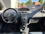 Toyota Yaris 1.3 VVT-i Aspiration | climate control | radio cd | lichtmetalen velgen | afn. trekhaak | elektr. pakket | NL auto