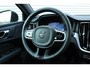 Volvo V60 T6 Plug-in hybrid AWD Plus Dark | Panoramadak | Verwarmbare Voorstoelen (met geheugen), Stuurwiel en Achterbank | Semi-Elektrische Trekhaak | Verwarmbare Voorruit | Premium Audio by Harman Kardon | 360-Camera