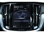 Volvo V60 T6 Plug-in hybrid AWD Plus Dark | Panoramadak | Verwarmbare Voorstoelen (met geheugen), Stuurwiel en Achterbank | Semi-Elektrische Trekhaak | Verwarmbare Voorruit | Premium Audio by Harman Kardon | 360-Camera