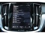 Volvo V60 T6 Plug-in hybrid AWD Plus Dark | Panoramadak | Verwarmbare Voorstoelen (met geheugen), Stuurwiel en Achterbank | Semi-Elektrische Trekhaak | Verwarmbare Voorruit | Premium Audio by Harman Kardon | 360-Camera