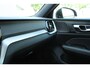 Volvo V60 T6 Plug-in hybrid AWD Plus Dark | Panoramadak | Verwarmbare Voorstoelen (met geheugen), Stuurwiel en Achterbank | Semi-Elektrische Trekhaak | Verwarmbare Voorruit | Premium Audio by Harman Kardon | 360-Camera