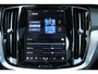 Volvo V60 T6 Plug-in hybrid AWD Plus Dark | Panoramadak | Verwarmbare Voorstoelen (met geheugen), Stuurwiel en Achterbank | Semi-Elektrische Trekhaak | Verwarmbare Voorruit | Premium Audio by Harman Kardon | 360-Camera