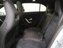 Mercedes-Benz A-klasse 180 AMG Line / Stoelverwarming / Achteruitrijcamera / Panorama-schuifdak / Night-Pakket /