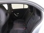 Mercedes-Benz A-klasse 180 AMG Line / Stoelverwarming / Achteruitrijcamera / Panorama-schuifdak / Night-Pakket /