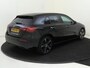 Mercedes-Benz A-klasse 180 Star Edition Luxury-Line / Stoelverwarming / Achteruitrijcamera / Smartphone-Intergratie / Dodehoek-Assistentie / Sfeerverlichting / Distronic /