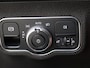 Mercedes-Benz GLB 200 Business Solution / Stoelverwarming / Achteruitrijcamera / Panorama-schuifdak /