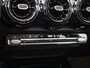 Mercedes-Benz GLB 200 Business Solution / Stoelverwarming / Achteruitrijcamera / Panorama-schuifdak /