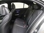Mercedes-Benz C-klasse 300 e AMG Line / Stoelverwarming / Achteruitrijcamera / Panorama-schuifdak / Night-Pakket /