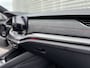 Skoda Octavia Combi 1.4 TSI 245PK RS iV PHEV / Panoramadak / Verwarmde Sportstoelen voorzijde / Head-Up Display / LED Matrix / Parkeersensoren V+A / 18"LMV / Skoda