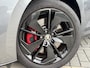 Skoda Octavia Combi 1.4 TSI 245PK RS iV PHEV / Panoramadak / Verwarmde Sportstoelen voorzijde / Head-Up Display / LED Matrix / Parkeersensoren V+A / 18"LMV / Skoda