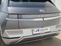 Hyundai Ioniq 5 Lounge 73kWh Automaat / SOH 100 % / HUD / Apple Carplay Android Auto / Trekgewicht 1600 kg / Rondomzicht camera / Stuur-, Stoel en Achterbankverwarming / Adaptief CC / Bose Audio Systeem / Stoelventilatie / Elektrische achterklep /