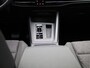 Volkswagen Golf 1.5 eHybrid Life Edition | Automaat | Navigatie | Draadloze Apple carplay | Climate control | Stuur- en Stoelverwarming | Achteruitrij Camera | Park Assist |