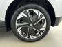 MG 4 MG4 Electric Luxury 64 kWh 204PK | Navigatie | Half-Lederen Bekleding | 360 Graden Camera | Apple CarPlay & Android Auto